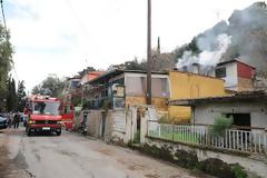 Αίγιο: Έκκληση για βοήθεια σε δύο παππούδες και τα εγγόνια τους