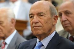 Νεαρή ξεμπρόστιασε τον Κώστα Σημίτη στη Γερμανία - 