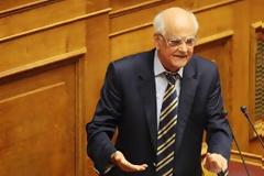 Απ. Κακλαμάνης: «Περιφερόμενος μπιζιμπόντης» ο υπουργός Οικονομικών Γ. Στουρνάρας