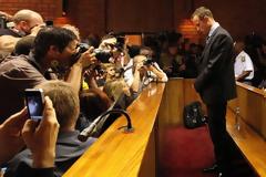 Ελεύθερος με εγγύηση ο Πιστόριους