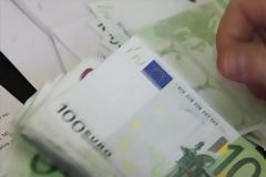 Κούρεμα δανείων για επιχειρήσεις και νοικοκυριά συνιστά το ΔΝΤ