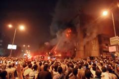 Απίστευτη αγριότητα: Πετροβόλησαν χριστιανούς και έκαψαν εκκλησία