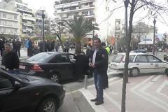 Φωτογραφίες από την επίθεση κουκουλοφόρων σε αστυνομικούς