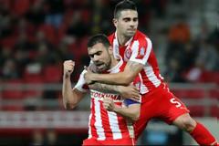 ΤΙΣ 700ΡΙΣΕ ΚΑΙ... ΣΥΝΕΧΙΖΕΙ Ο ΘΡΥΛΟΣ!