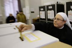 Στο 55% η συμμετοχή στην 1η μέρα των ιταλικών εκλογών