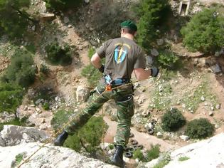 Φωτογραφία για Άσκηση της Μονάδας Εφέδρων Καταδρομών Μ.Ε.Κ. στον βράχο Γ των Ειδικών Δυνάμεων