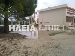 Φωτογραφία για Δημοτικό Σχολείο Βάρδας: Σε κάθε νεροποντή πλημμυρίζει το προαύλιο