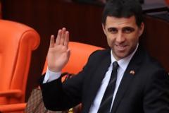 Ανασκεύασε τις δηλώσεις περί εθνικότητας ο Σουκούρ