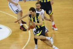 ΣΤΗ ΦΕΝΕΡ ΤΟ ΝΤΕΡΜΠΙ ΤΗΣ ΠΟΛΗΣ