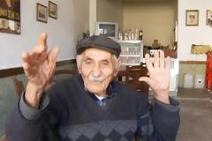 Θυμάται τους Τούρκους να φεύγουν από το χωριό του