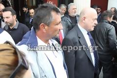 Λαμία: Αναβλήθηκε και πάλι η δίκη των αγροτών - Αύριο φεύγουν και τα τρακτέρ [video]