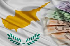 Σχοινοβατεί το κυπριακό δημόσιο χρέος, αναφέρει το blog των «Financial Times»