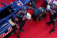H TORRO ROSSO ΜΕ ΤΟΥΣ ΝΕΟΥΣ ΑΝΤΙΠΑΛΟΥΣ