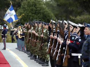 Φωτογραφία για Νέες μειώσεις έως 200 ευρώ στη μισθοδοσία, για την οποία... τελείωσε το χαρτί!