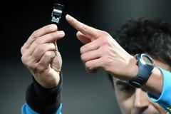 Πρόβλημα ακοής προκαλεί η σφυρίχτρα στους διαιτητές!