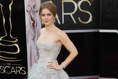 Oscar 2013: Δείτε τις πιο καλοντυμένες στο κόκκινο χαλί