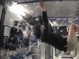 Φωτογραφία για Εκπληκτικό VIDEO: Μπείτε στον Διεθνή Διαστημικό Σταθμό!