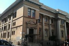 Πάτρα: Έκανε ληστεία με το μωρό στην αγκαλιά - Στο εδώλιο του κατηγορουμένου νεαρή λίγο πριν ξαναγίνει μητέρα