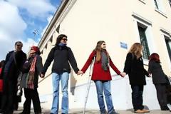 Ανθρώπινη αλυσίδα χιλιομέτρων στην Ιεράπετρα