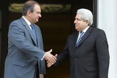 AΠΟΚΑΛΥΨΗ:Πως σταμάτησα τον Καραμανλή να πει ναι στο σχέδιο Ανάν!