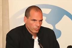Bαρουφάκης: Αισθάνομαι υποκριτής