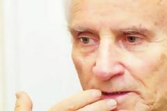 Η Ακαδημία Αθηνών διέγραψε τον Μυταρά - «Με τσάκισε ηθικά» λέει ο ίδιος