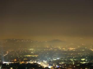 Φωτογραφία για Αύξηση των τοξικών ουσιών στην ατμόσφαιρα τη νύχτα - Κίνδυνος για την υγεία