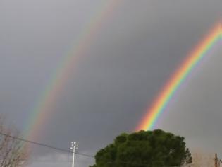 Φωτογραφία για Δείτε φωτογραφίες και βίντεο από το ουράνιο τόξο στην Χαλκιδική