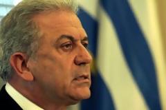 Πρόσκληση Αβραμόπουλου σε Κασουλίδη για επίσκεψη στην Αθήνα