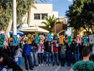 Φωτογραφία για Ανθρώπινη αλυσίδα αντίστασης (Βίντεο)