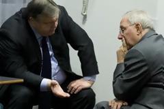 Σόιμπλε προς Βενιζέλο: «Πόσα θέλετε για να φύγετε από το ευρώ;»