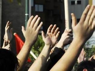 Φωτογραφία για Πάτρα: Πορεία φοιτητών για την τραγωδία στη Λάρισα