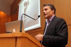 Ο Κρητικός ερευνητής του MIT μιλάει για την κρίση [video]