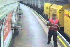 VIDEO: Τρελή πορεία για βαγόνι τρένου στο Λονδίνου