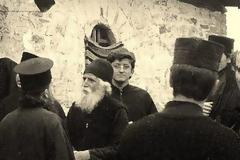 2776 - Γέροντα, στεναχωριέμαι όταν οι άλλοι δεν έχουν καλή γνώμη για μένα.