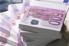 Αγώνας δρόμου για να γεμίσουν τα ταμεία – Είσπραξη φόρων εδώ και τώρα