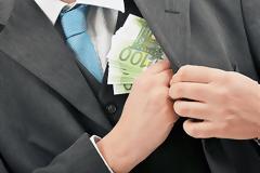 Εφοριακοί εμπλέκονται σε εικονικές δωρεές (Βίντεο)