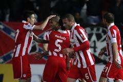 ΧΑΜΟΓΕΛΑ ΚΑΙ ΥΠΟΣΧΕΣΕΙΣ ΓΙΑ ΚΑΛΥΤΕΡΗ ΣΥΝΕΧΕΙΑ ΣΤΟΝ ΟΛΥΜΠΙΑΚΟ
