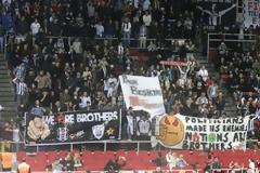 Πανό του ΠΑΟΚ από οπαδούς της Μπεσίκτας στη Πόλη