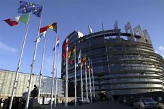 Kομισιόν: Νέα επιβεβαίωση την ύπαρξη της ταξιδιωτικής οδηγίας προς αξιωματούχους για την Ελλάδα που αποκάλυψε tovima.gr
