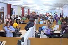 Harlem Shake:Η νέα μόδα και στην Ελλάδα...