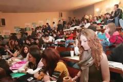 Αναγνώστης αναφέρεται στο σχέδιο 