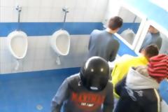 Το πρώτο Harlem Shake γυρισμένο σε τουαλέτα… στη Ρόδο