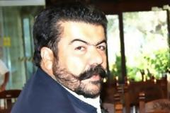 Σήκωσε το... λάβαρο ο παπά-Ανδρέας!