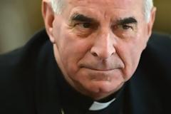 «Ζητώ συγγνώμη για τη σεξουαλική συμπεριφορά μου»