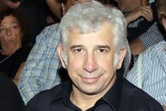«Κατέθεσα τις πινακίδες, έχω μόνο ένα σπίτι»