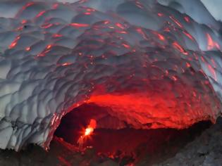 Φωτογραφία για Απίστευτες εικόνες από κρυφή σπηλιά στη Ρωσία!