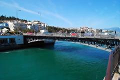 Κλείνει για τη ναυσιπλοΐα τα Σάββατα η «παλιά» γέφυρα της Χαλκίδας