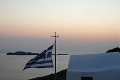 Μαθητές, δάσκαλοι, γονείς: Ζητήστε να τοποθετηθεί ΣΤΑΥΡΟΣ επάνω στον Ιστό της σημαίας μας