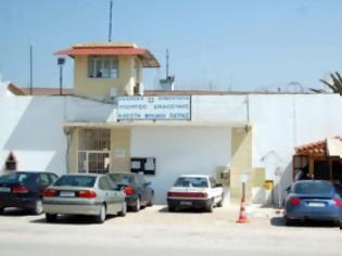 Φωτογραφία για Πάτρα: Ένταση στις φυλακές Αγίου Στεφάνου - Αρνούνται οι κρατούμενοι της Α' Πτέρυγας να μπουν στα κελιά τους